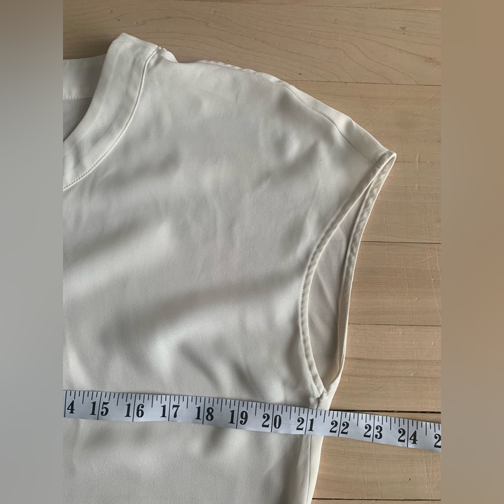 BANANA REPUBLIC - Ivory Minimalist Blouse | Effortless Draped Fit - Picture 7 of 9